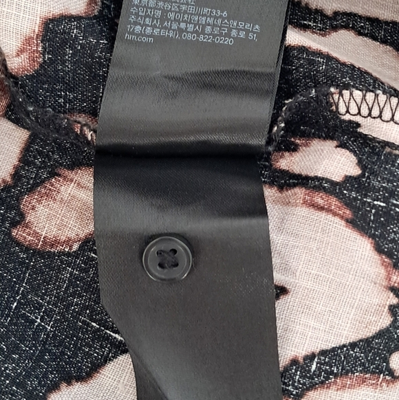 H&M Black and Cream Patterned Button Down Shirt - Picture 10 of 10
